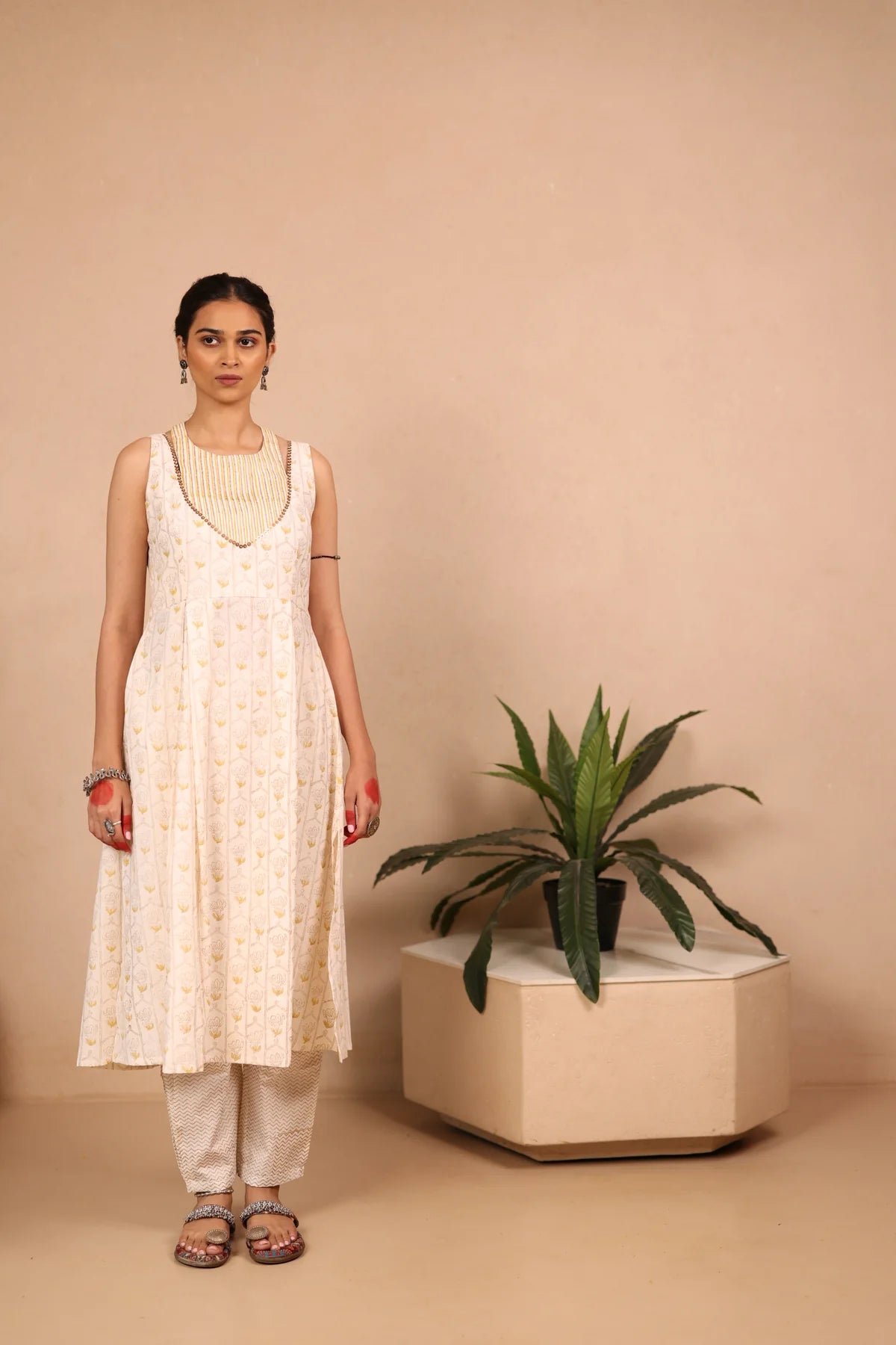 Chhapa - IVORY JAAL - Satin Cotton Kurtaset
