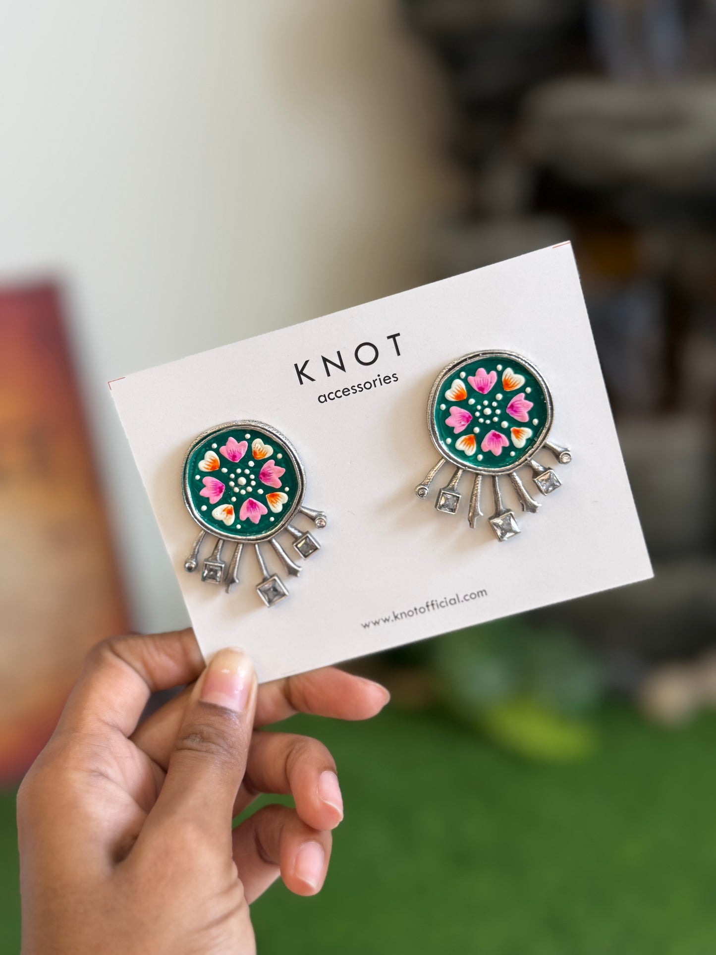 KNOT - Green Beaut