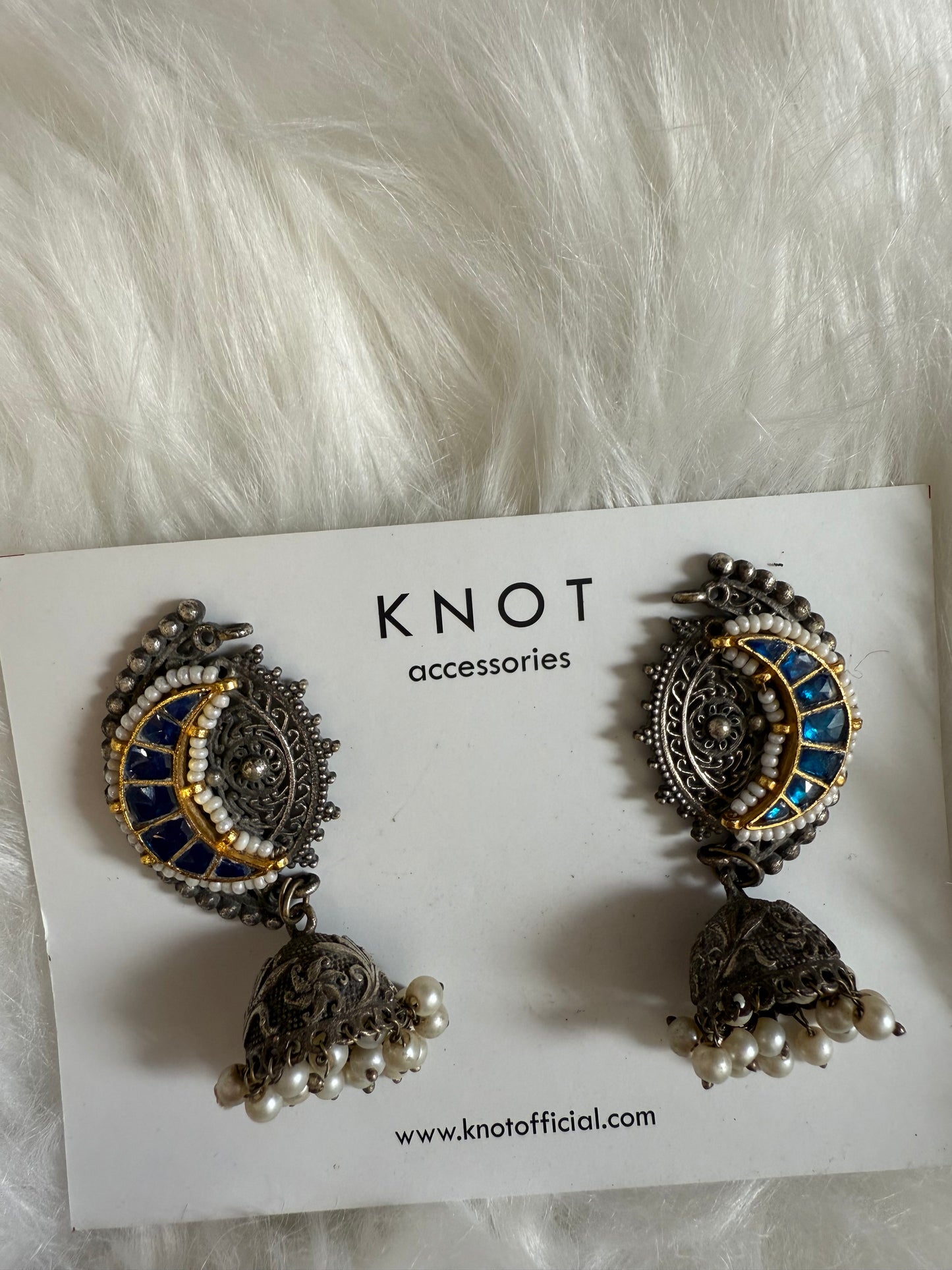 KNOT - Sapphire Moon