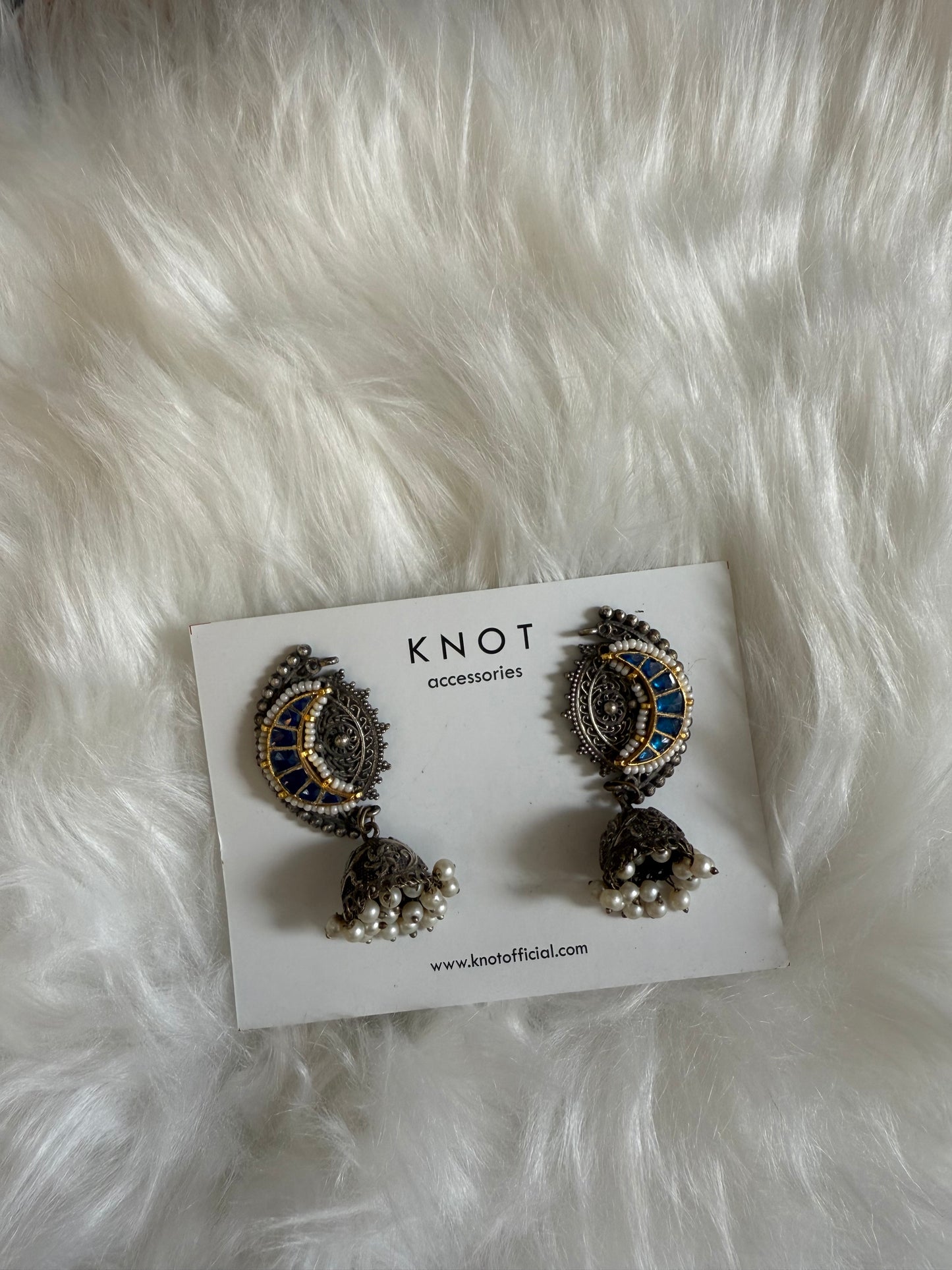 KNOT - Sapphire Moon