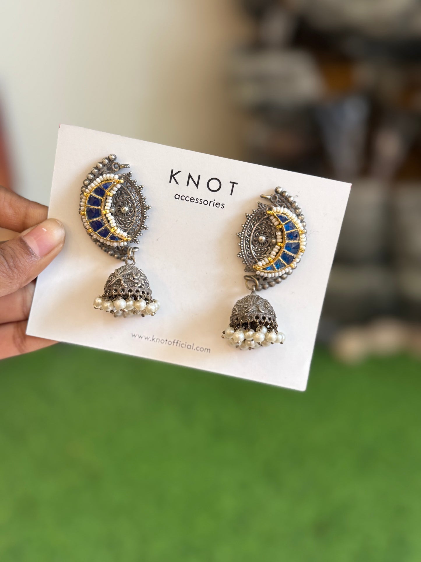 KNOT - Sapphire Moon