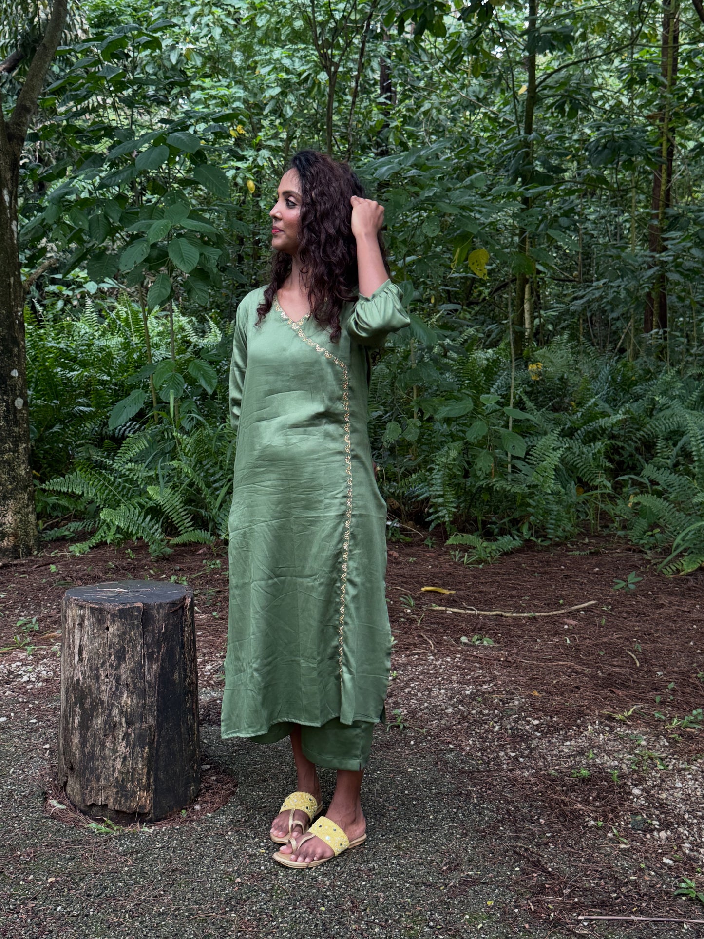 Akiso - Green Embroidered Angrakha