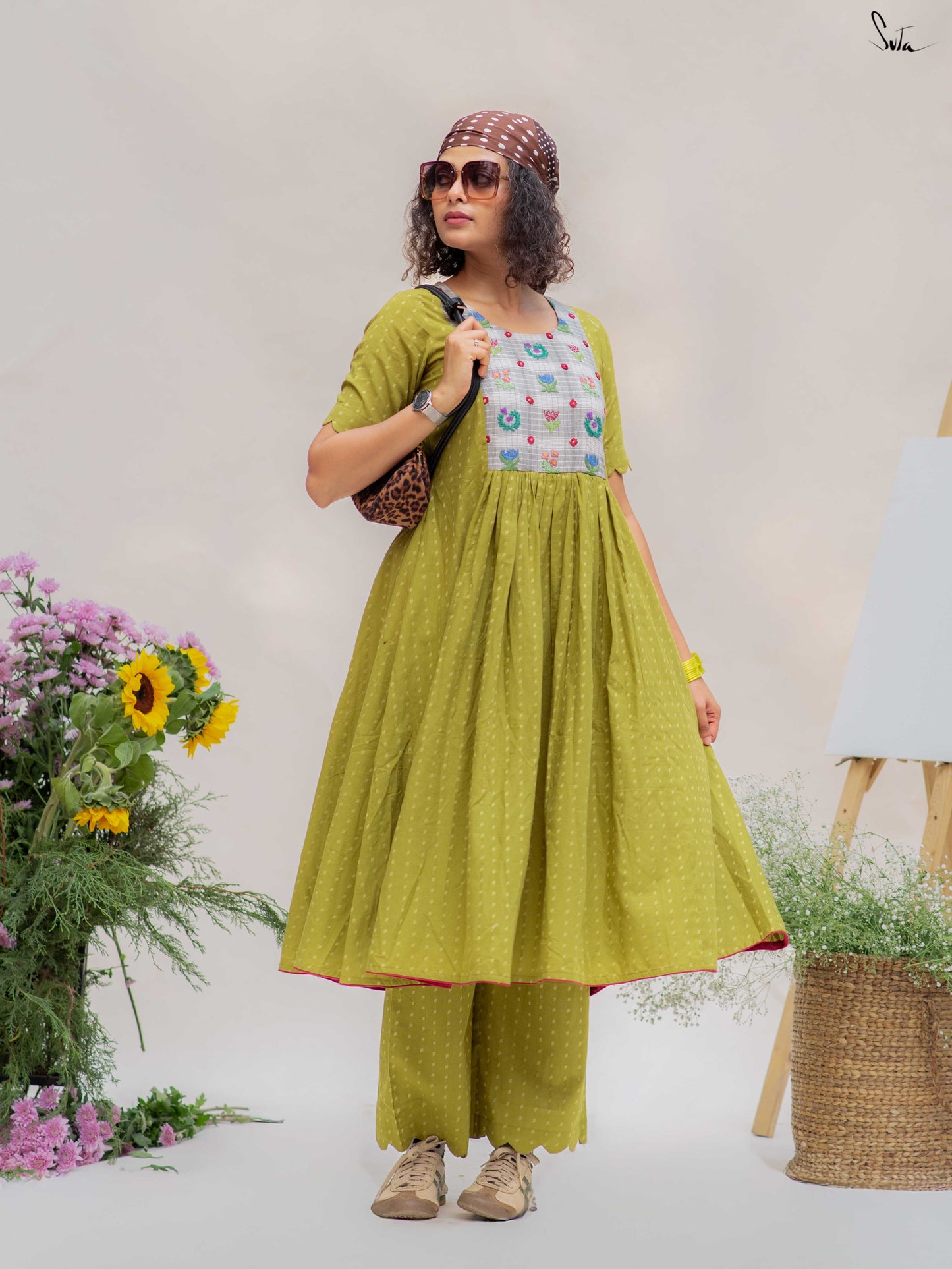 Suta - Jhora Pata Kurta Set