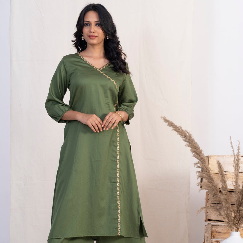 Akiso - Green Embroidered Angrakha