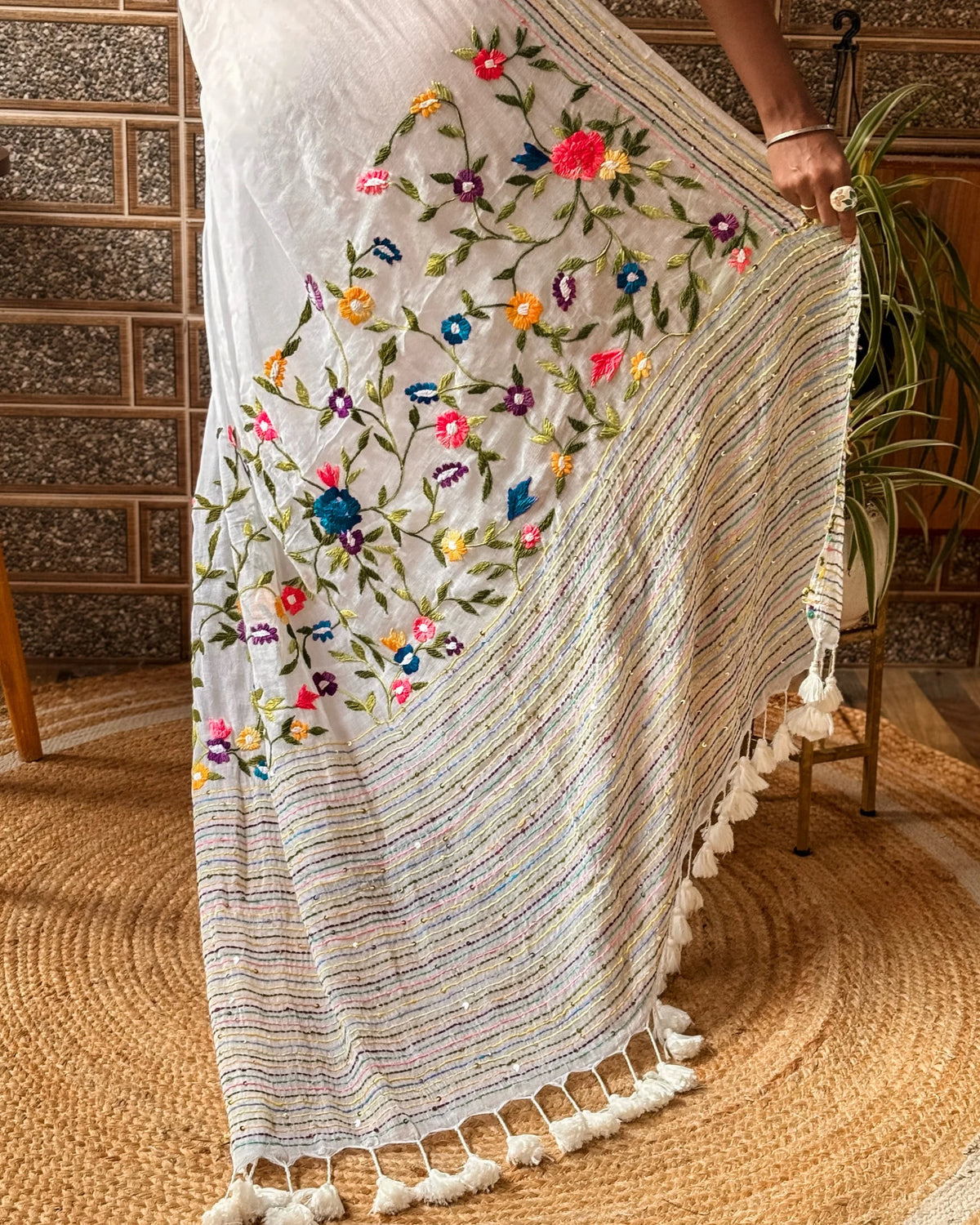 Aame - Frosted Floral Muse