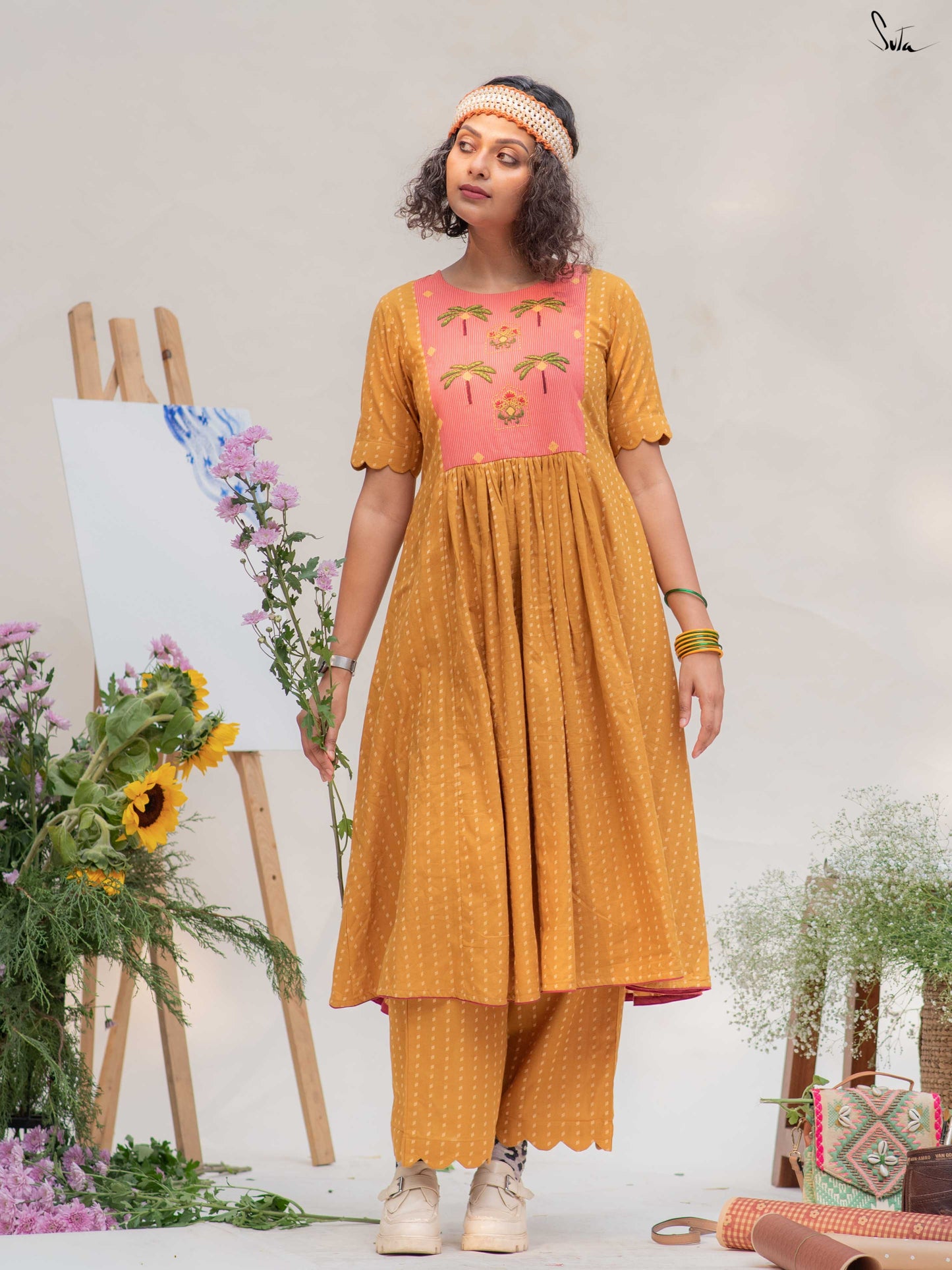 Suta - Ushno Pata Kurta Set