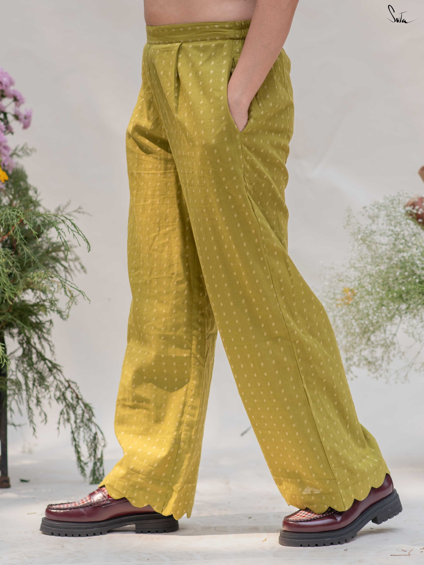 Suta - Jhora Pata Kurta Set