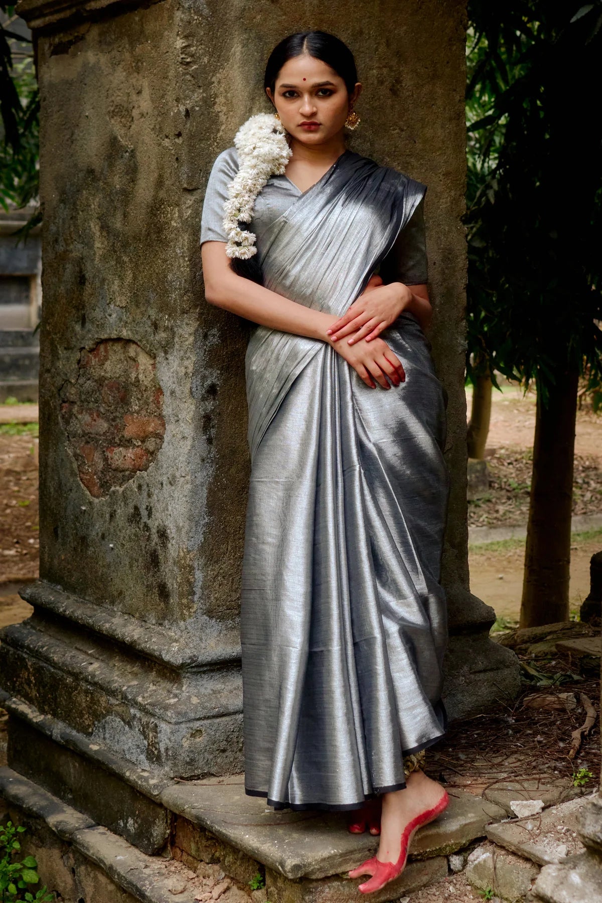 Huts & Looms - ARDHACHANDRA