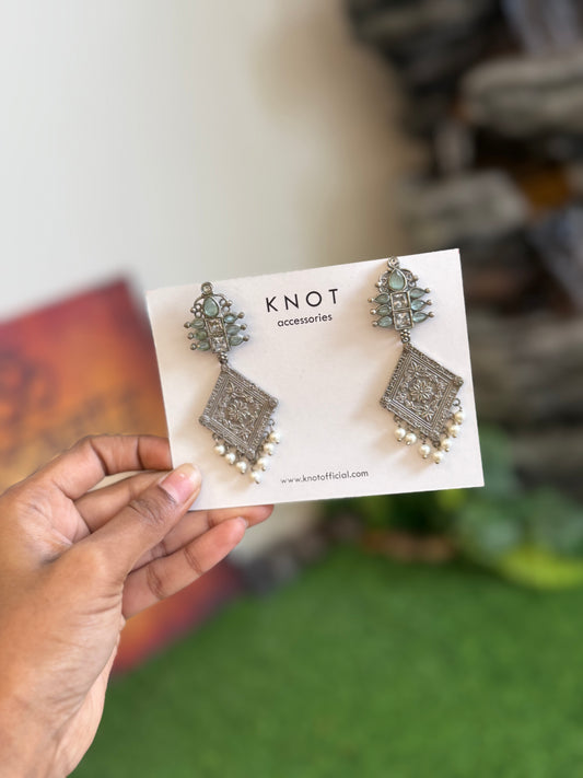 KNOT - Shine Bright Like a Diamond