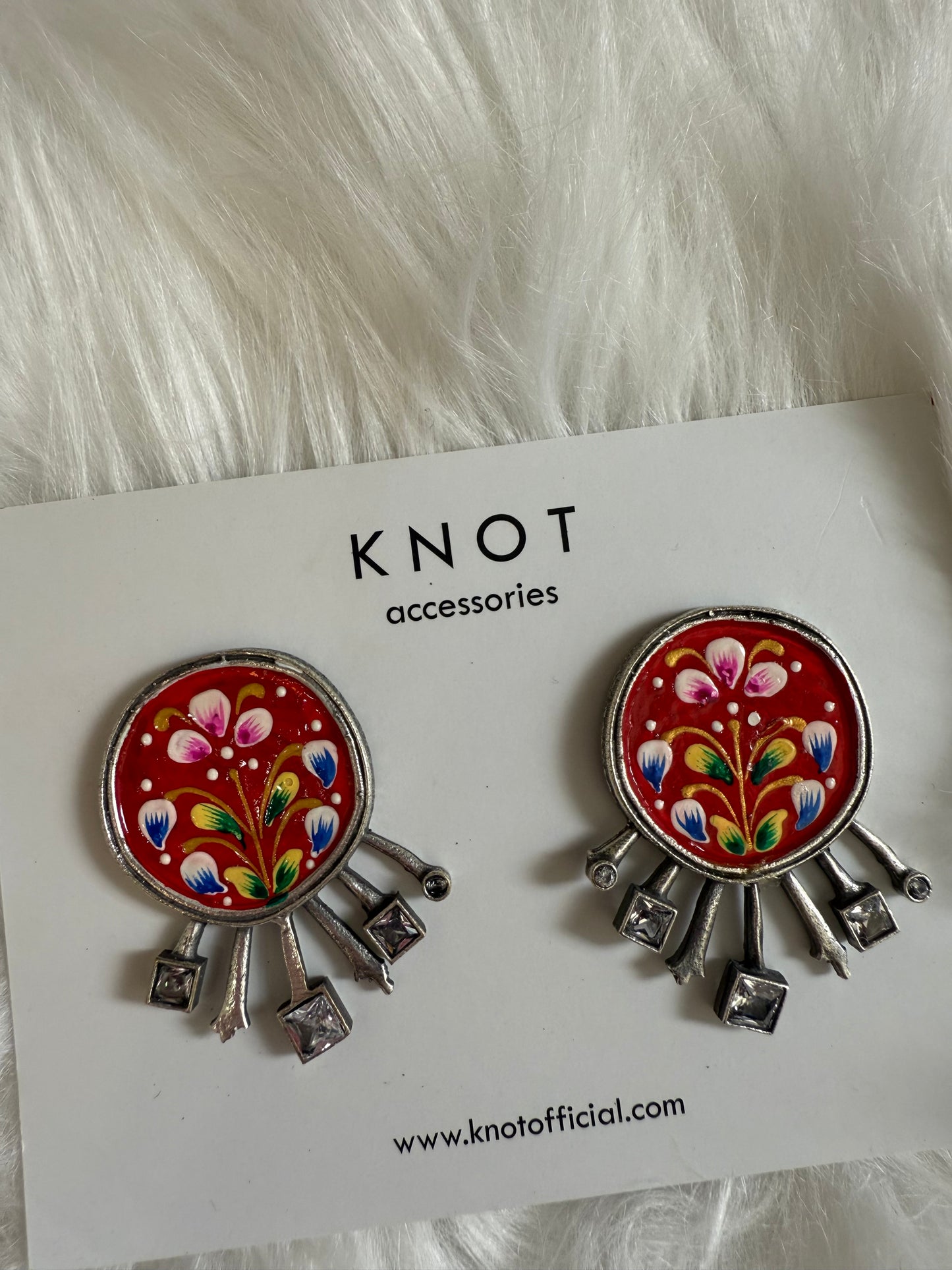 KNOT - Red Beaut