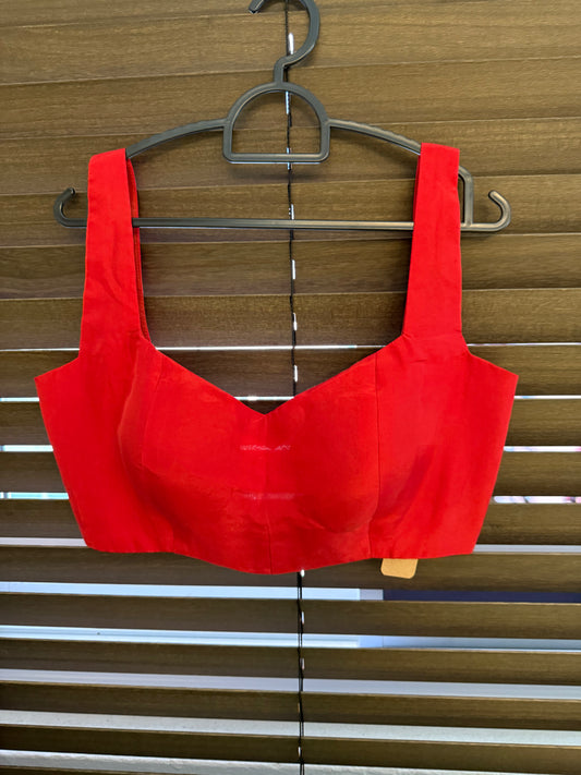 Suta - The Red Blouse