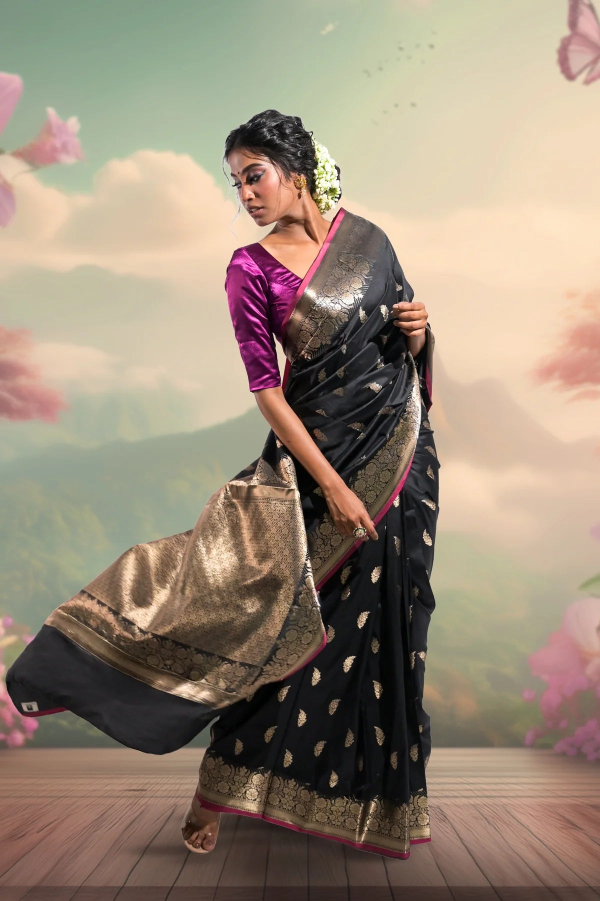 Huts & Looms - SARGAM SITARA SAREE