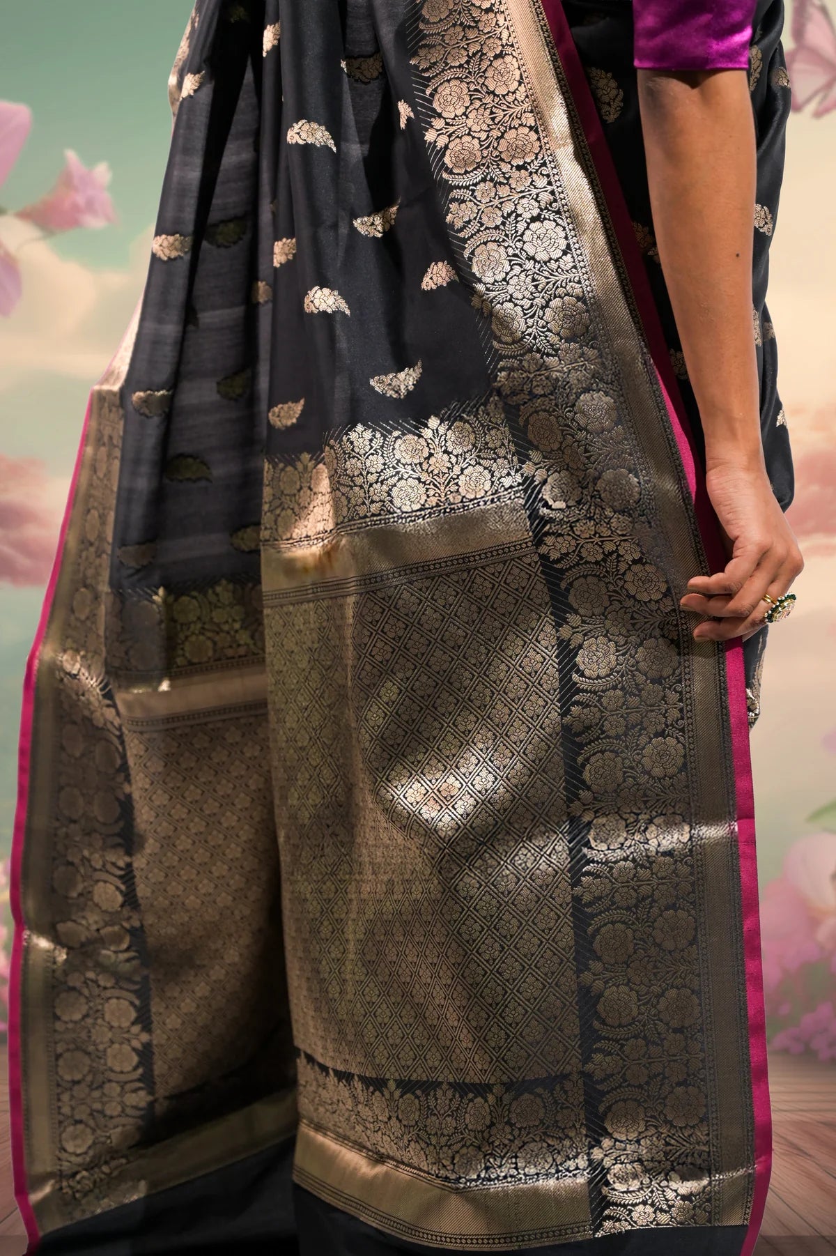 Huts & Looms - SARGAM SITARA SAREE