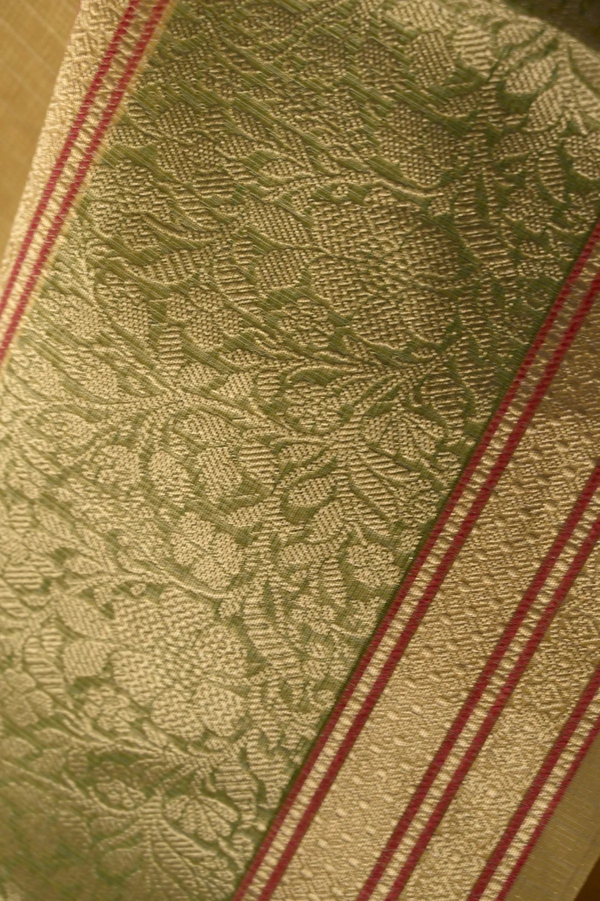 Huts & Looms - GULZAR-E-BANARAS SAREE